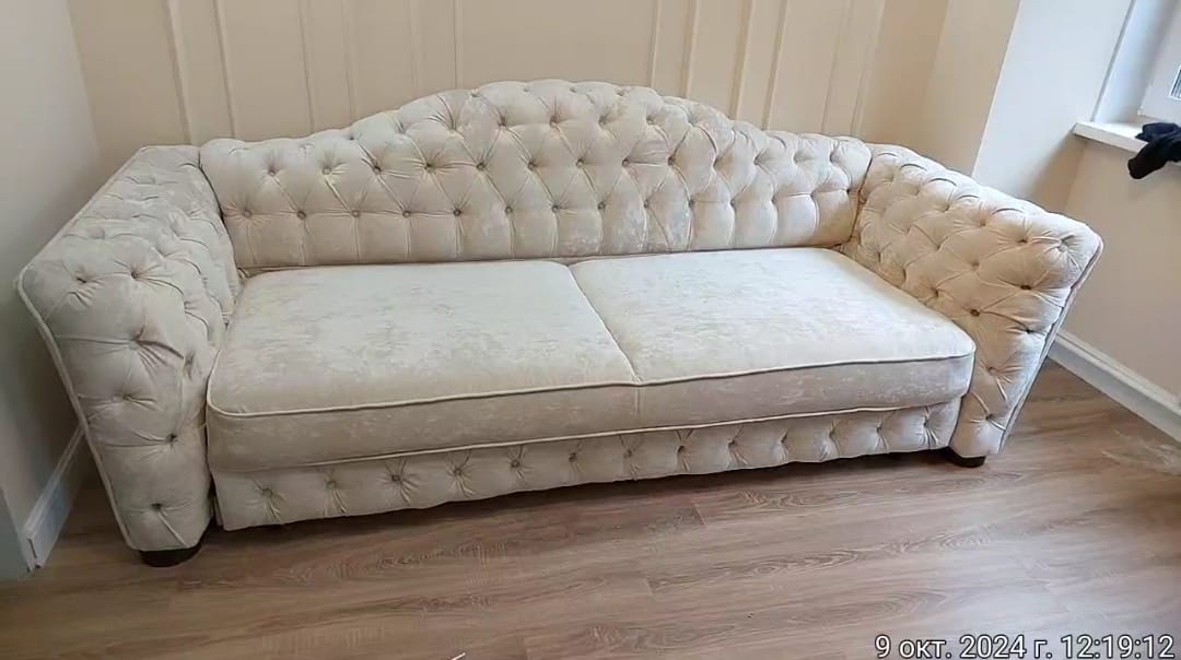 Обивка дивана. Гостилицы