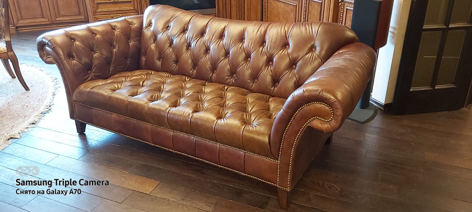 Перетяжка дивана. Гостилицы